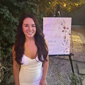 Meet your Posher, Danielle